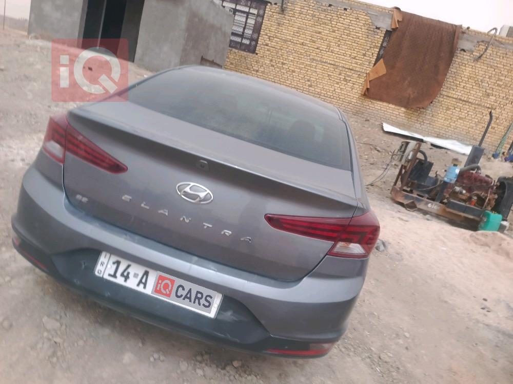 هیوندای ئەلەنترا